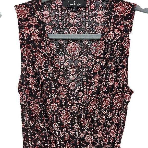 Lulus floral wrapped maxi dress black & red size small - Picture 2 of 5